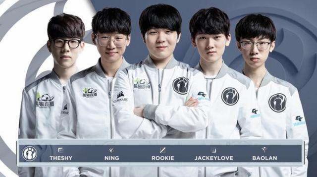 著廣大球迷 著廣大球迷